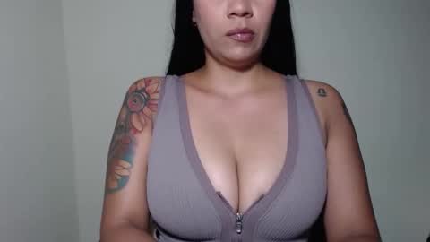 Snapshot of keisha_skinny chatting on 05/26/26, 03:57 Keisha Thomson online show from 05/26/26, 03:57