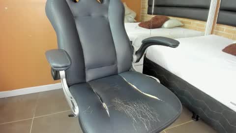 keisy_sanchez online show from 12/05/25, 11:08