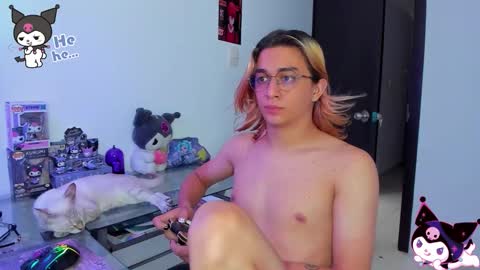 Keita moon online show from 10/12/25, 04:17