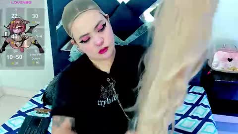 Snapshot of keitch_cute chatting on 10/18/25, 01:45 keitch_cute online show from 10/18/25, 01:45