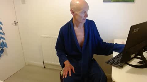 Snapshot of keithc440 chatting on 11/09/25, 07:12 Keith online show from 11/09/25, 07:12