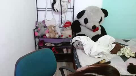 annie rosse16 online show from 10/28/25, 07:16