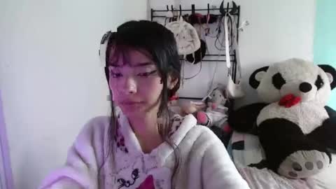 annie rosse16 online show from 11/26/25, 08:21