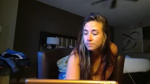 Snapshot of kekes2015 chatting on 10/24/25, 11:12 kekes2015 online show from 10/24/25, 11:12