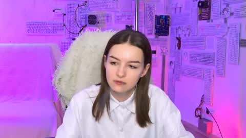 kelliebanshe online show from 05/18/26, 07:03