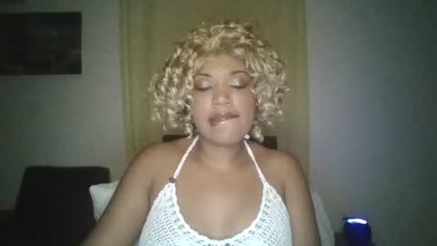 Snapshot of kelliecapri chatting on 07/04/26, 04:29 Kellie online show from 07/04/26, 04:29