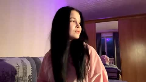 Snapshot of kelligosda chatting on 03/30/26, 03:46 Bella online show from 03/30/26, 03:46