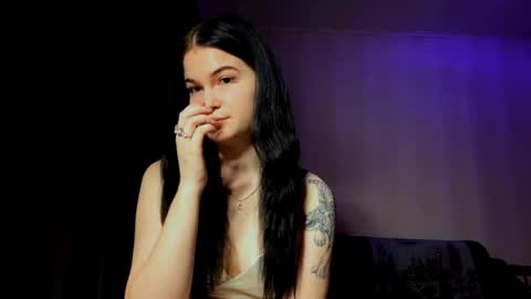 Snapshot of kelligosda chatting on 04/05/26, 03:09 Bella online show from 04/05/26, 03:09