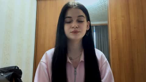 Snapshot of kelligosda chatting on 04/07/26, 03:12 Bella online show from 04/07/26, 03:12