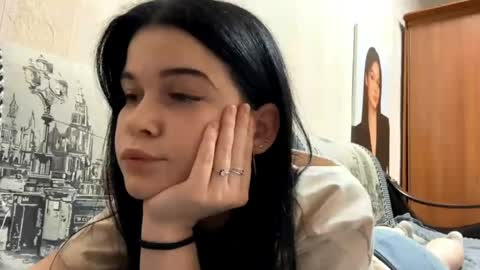 Snapshot of kelligosda chatting on 04/15/26, 07:58 Bella online show from 04/15/26, 07:58