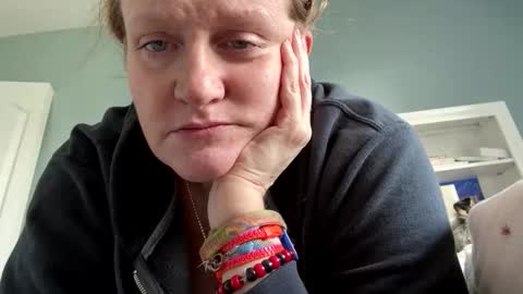 Snapshot of kellilyn10 chatting on 04/13/26, 09:20 kellilyn10 online show from 04/13/26, 09:20