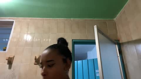 kelly__thomson online show from 12/23/25, 12:52