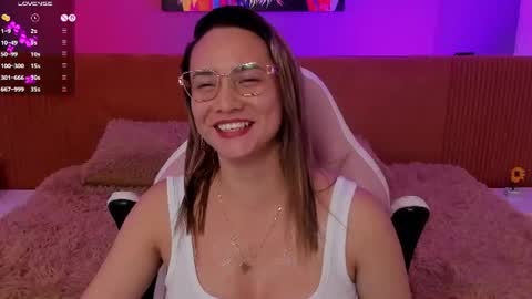 kelly_cute9 online show from 06/24/26, 05:17
