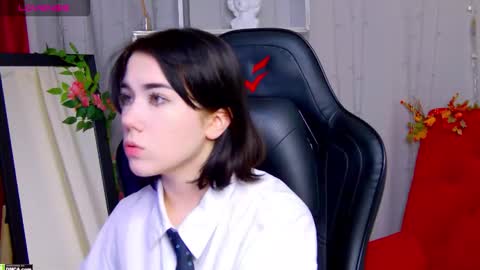 Kelly online show from 12/01/25, 10:42