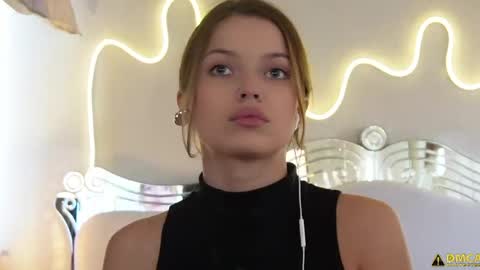 Kelly online show from 04/06/26, 05:19