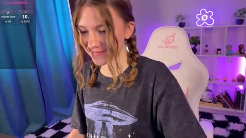 Kelly online show from 04/27/26, 08:12