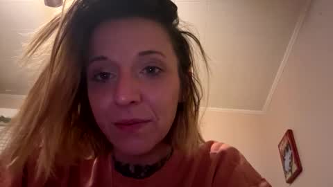 kelly_wight223 online show from 11/11/25, 05:29