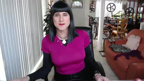 Snapshot of kellyannelynn chatting on 01/07/26, 06:10 kellyanne Lynn but please call me fucktoy online show from 01/07/26, 06:10