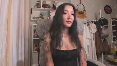 Snapshot of kellyasian chatting on 07/09/26, 06:28 Leia online show from 07/09/26, 06:28