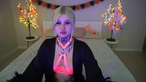 Snapshot of kellybabbe chatting on 11/02/25, 08:06 Kelly online show from 11/02/25, 08:06