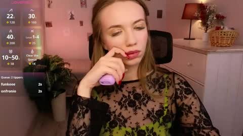 Kelly online show from 04/11/26, 07:51