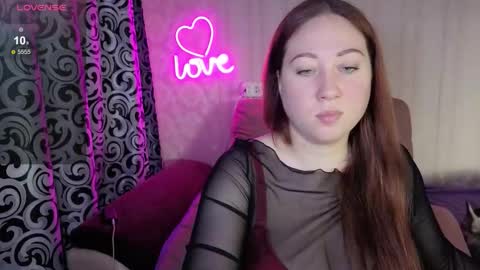 Snapshot of kellycrystall chatting on 11/02/25, 06:05 kellycrystall online show from 11/02/25, 06:05