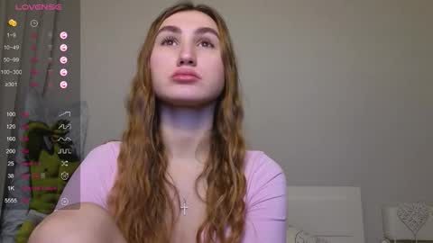 Snapshot of kellykeat chatting on 11/17/25, 10:37 Princess Kelly online show from 11/17/25, 10:37