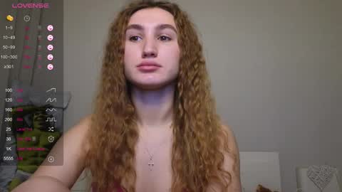 Snapshot of kellykeat chatting on 11/26/25, 03:07 Princess Kelly online show from 11/26/25, 03:07