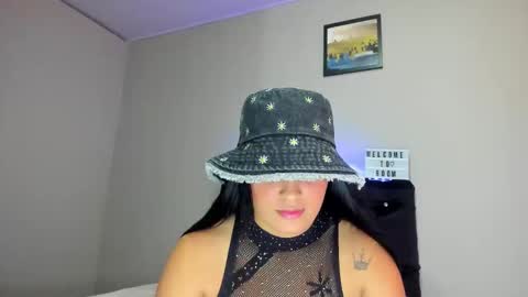 kellyMillian  online show from 10/18/25, 07:14