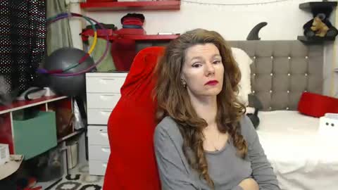 kelly online show from 02/11/25, 07:16