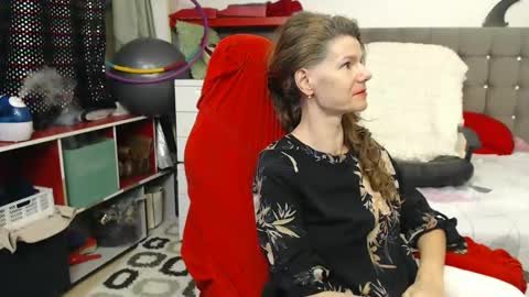 kelly online show from 02/22/25, 03:34