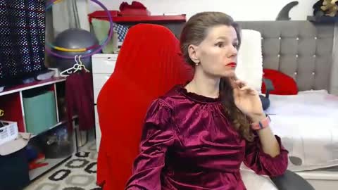 kelly online show from 02/26/25, 09:10