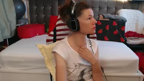 Snapshot of kellynumber chatting on 05/22/26, 08:21 kelly online show from 05/22/26, 08:21