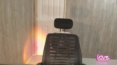 Snapshot of kellys_hot_assxx chatting on 01/29/25, 06:28 KELLY MCDOLEN online show from 01/29/25, 06:28