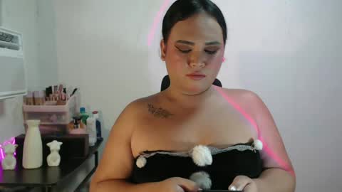 KELLY MCDOLEN online show from 05/23/26, 05:50