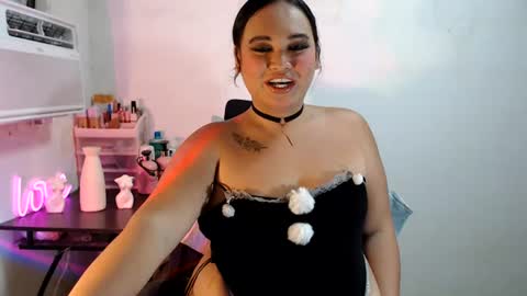Snapshot of kellys_hot_assxx chatting on 07/19/26, 01:15 KELLY MCDOLEN online show from 07/19/26, 01:15