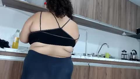 KELLY LUNA  online show from 07/05/26, 07:43