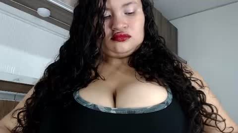 KELLY LUNA  online show from 07/26/26, 07:10