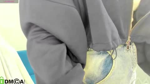 kellyy_bern online show from 10/05/25, 12:53