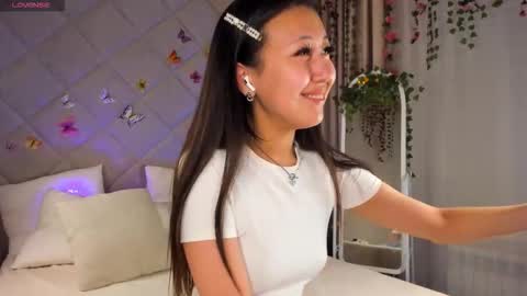 kellyy_bern online show from 12/15/25, 12:59