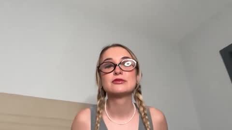 Kelsey Blu online show from 02/04/26, 11:42