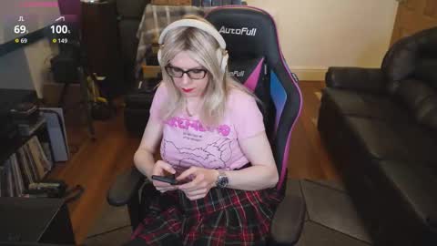 Snapshot of kelseycobalt chatting on 10/05/25, 08:51 kelseycobalt online show from 10/05/25, 08:51