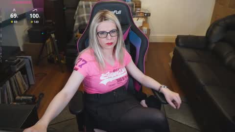 Snapshot of kelseycobalt chatting on 10/17/25, 06:21 kelseycobalt online show from 10/17/25, 06:21