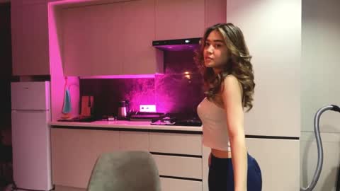 Luna online show from 04/16/26, 09:39