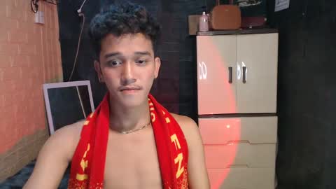 Snapshot of ken_bigcockxx chatting on 02/05/25, 11:34 Ken online show from 02/05/25, 11:34