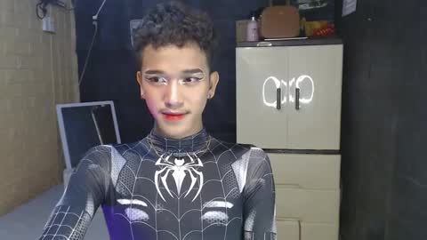 Snapshot of ken_bigcockxx chatting on 02/07/25, 04:48 Ken online show from 02/07/25, 04:48