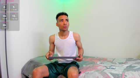 Snapshot of kenan_2601 chatting on 10/19/25, 12:11 kenan 2601 online show from 10/19/25, 12:11