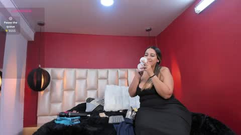 Snapshot of kendalcurvy chatting on 04/06/26, 11:49 Kendal online show from 04/06/26, 11:49