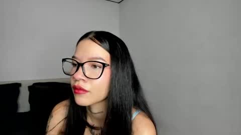 Kendal online show from 04/22/26, 02:51