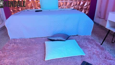 Kendall online show from 12/31/24, 02:25